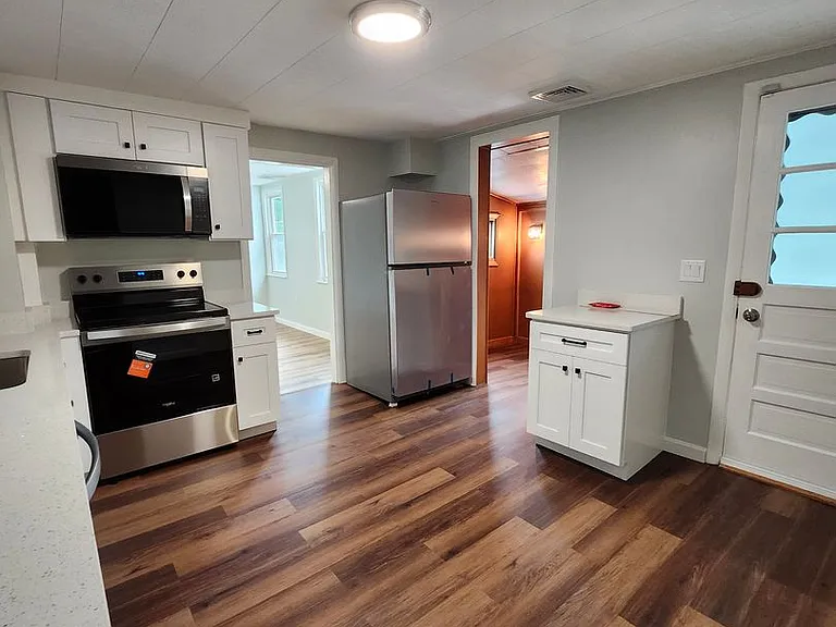 63 Main St — Photo 11