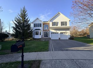 21 Levan Ct, Bridgewater, NJ 08807