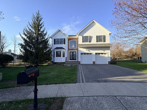 21 Levan Ct
