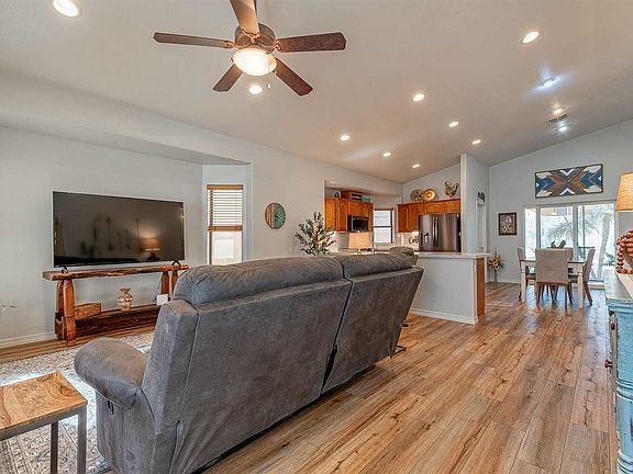 3rd image of 5150 E 34th St
