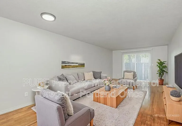 18411 E Burnside St #105 — Photo 3