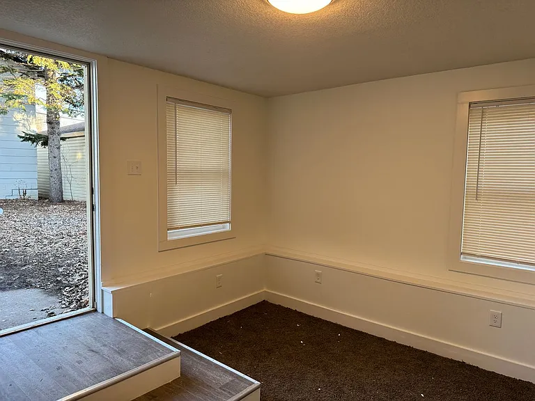 2755 Pierce St NE — Photo 6