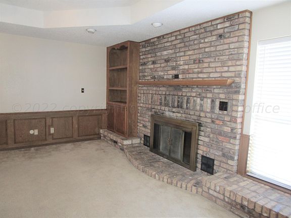 2nd image of 1400 N Christy St