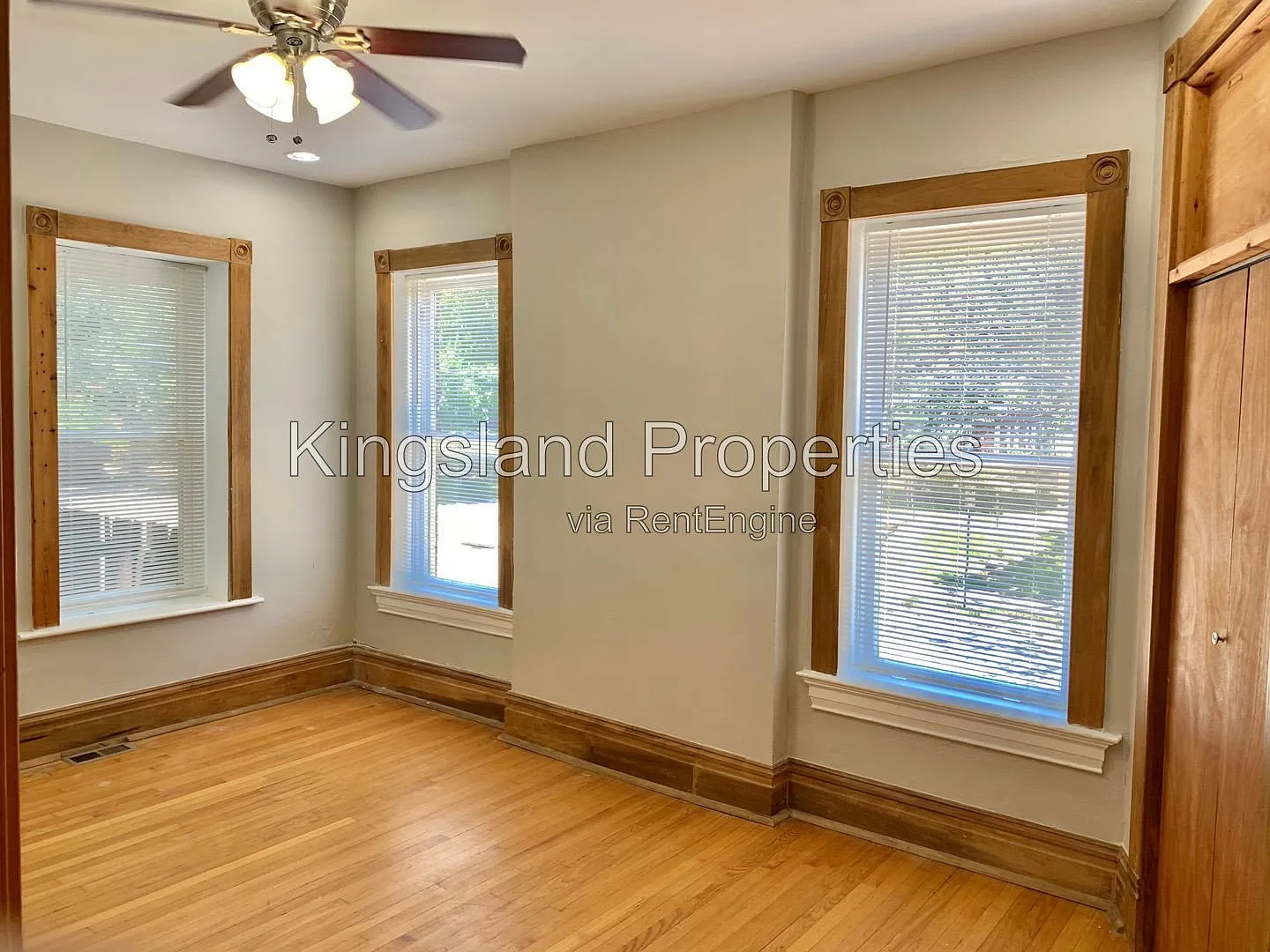 2 bed, 1.0 bath, 1300 sqft, $1,450 — Photo 2