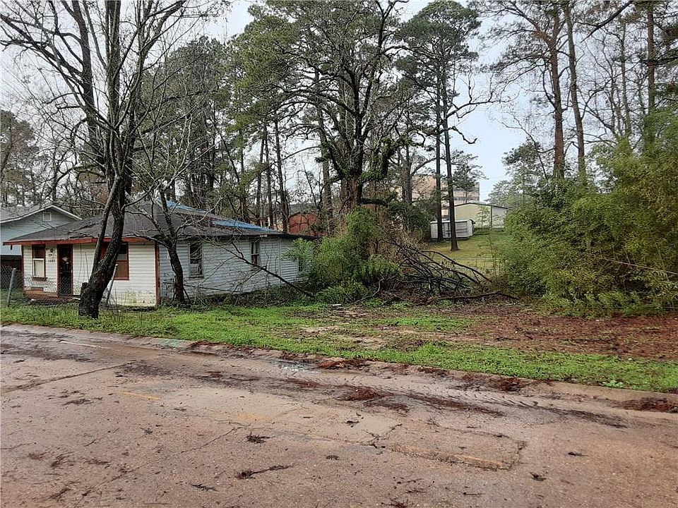2nd image of 1401 Jeannie St