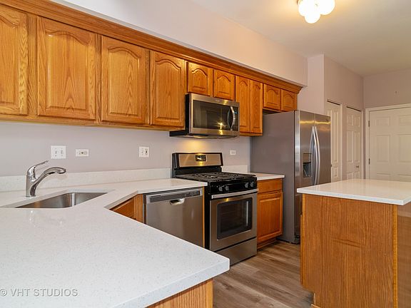 4th image of 518 Cherry Hill Ct