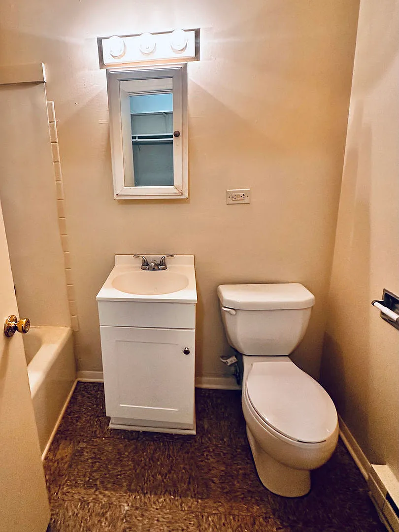 1 bed, 1.0 bath, 700 sqft, $850 — Photo 4