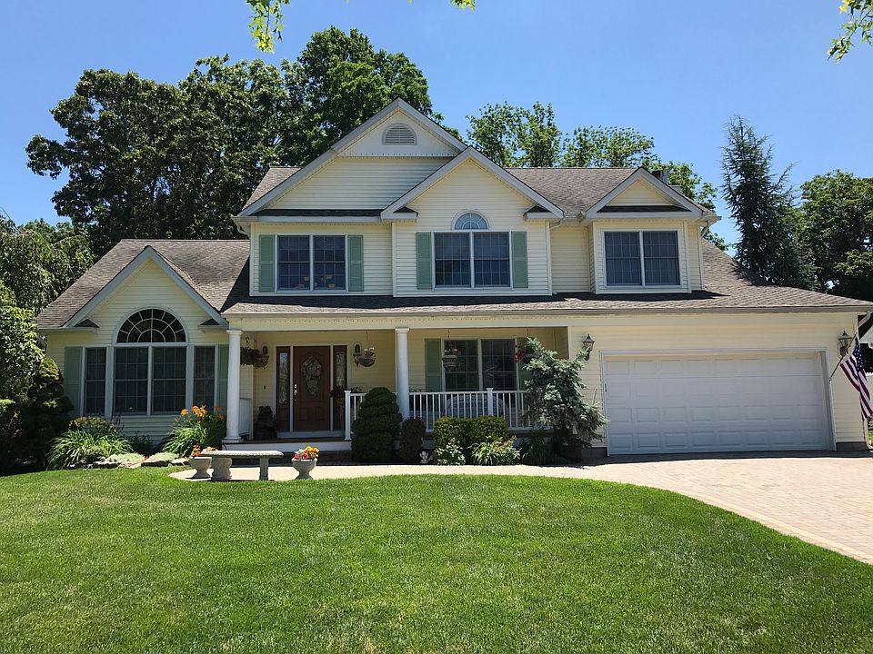 1st image of 32 Franciscan Ln