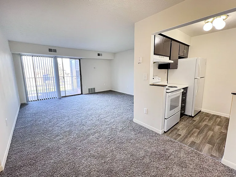 Four Worlds Apartments — Photo 74