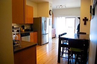 3rd image of 4108 N Maplewood Ave