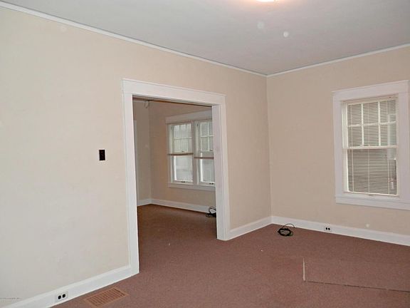 4th image of 534 Columbia Ave
