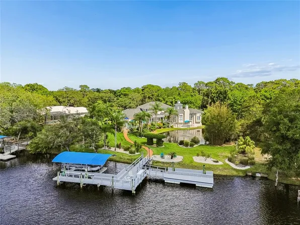 5851 Cachette De Riviera Ct, New Port Richey, FL 34655