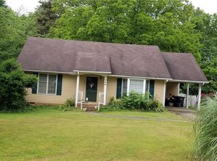 906 Hazelwood Dr, Winston Salem, NC 27103