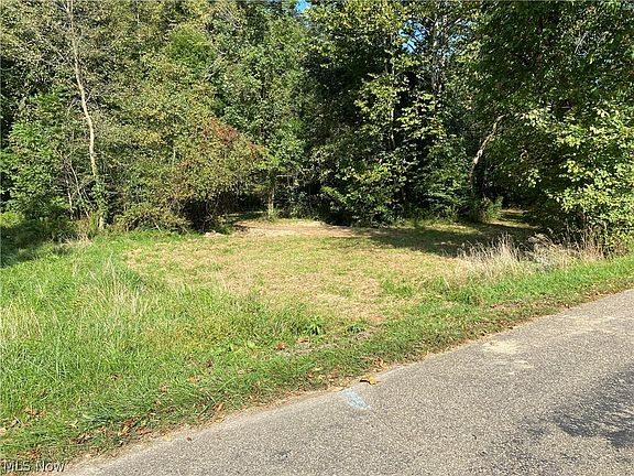 2nd image of Buckeye Hollow Rd SE