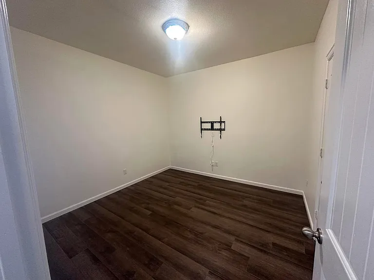 2145 Cedar Park Dr — Photo 12