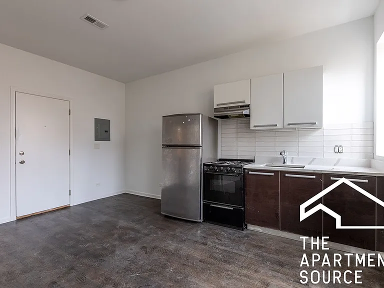 5054 N Winthrop Ave #201 — Photo 3