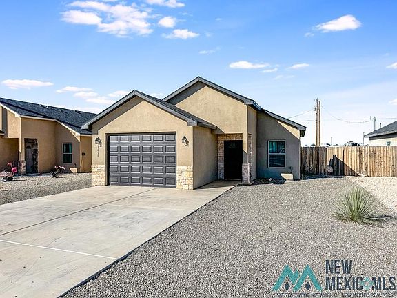2nd image of 1020 E Glorietta Dr