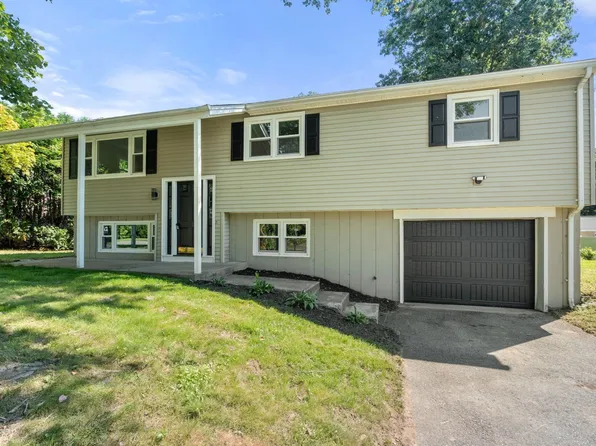 52 Aldo Dr, Ludlow, MA 01056