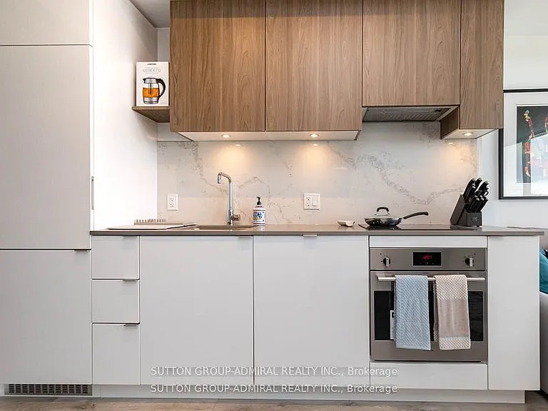 161 Roehampton Ave #3501 — Photo 7