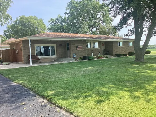 1041 W Exore Ln, Kankakee, IL 60901