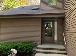 362 Westbrook Dr, Oshkosh, WI 54904