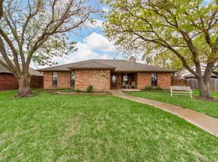 4011 Blossom Dr, Sachse, TX 75048