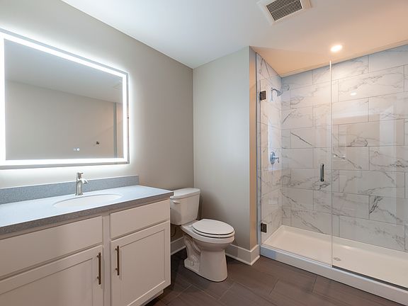 4th image of 204 E Chester Pike #101