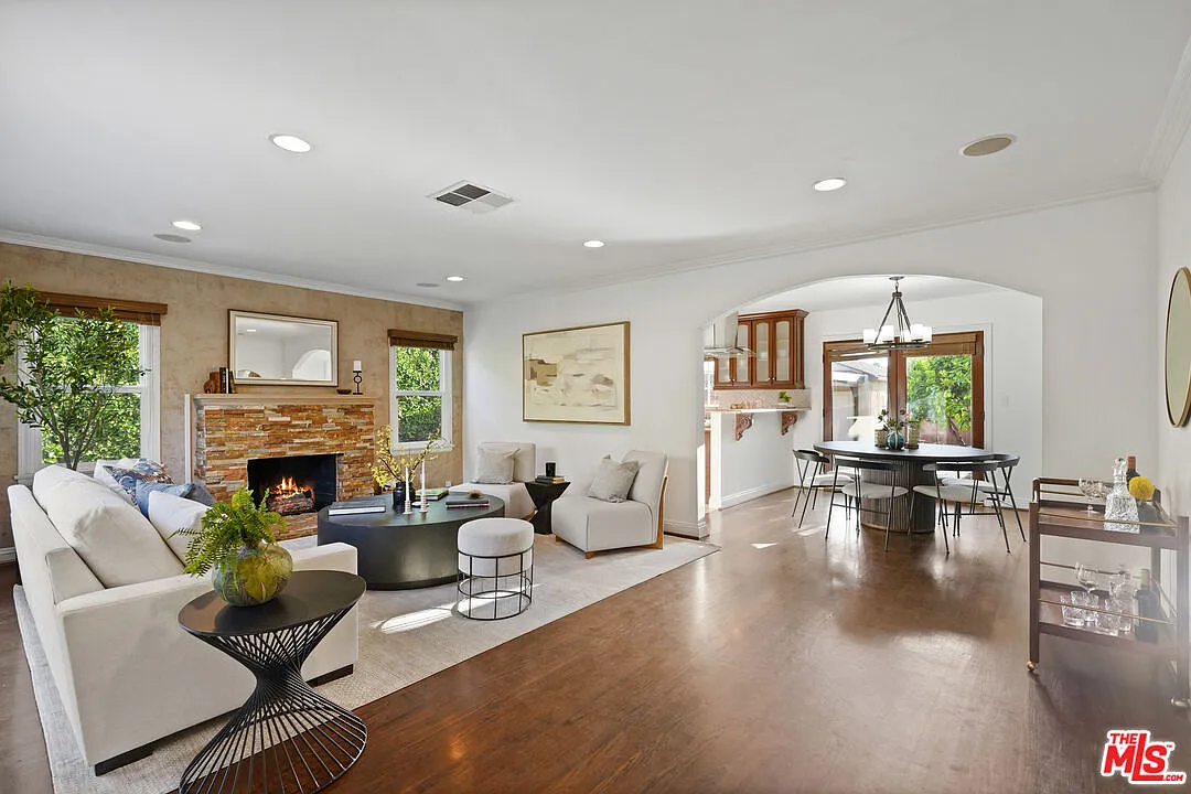 3 bed, 1616 sqft, $5,200 — Photo 3