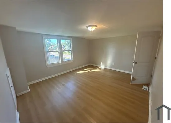 5733 Wayburn St — Photo 13