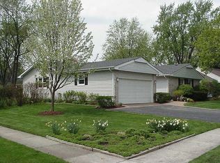 741 Silver Rock Ln, Buffalo Grove, IL