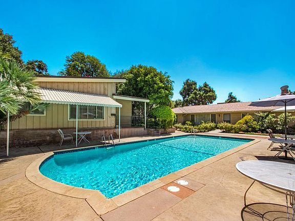 2nd image of 282 Oakhurst Ln #282