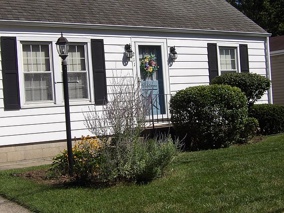 2nd image of 211 N 14th St