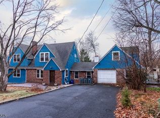 177 Long Hill Rd, Gillette, NJ 07933