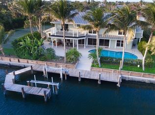 27 Dolphin Dr, Vero Beach, FL 32960