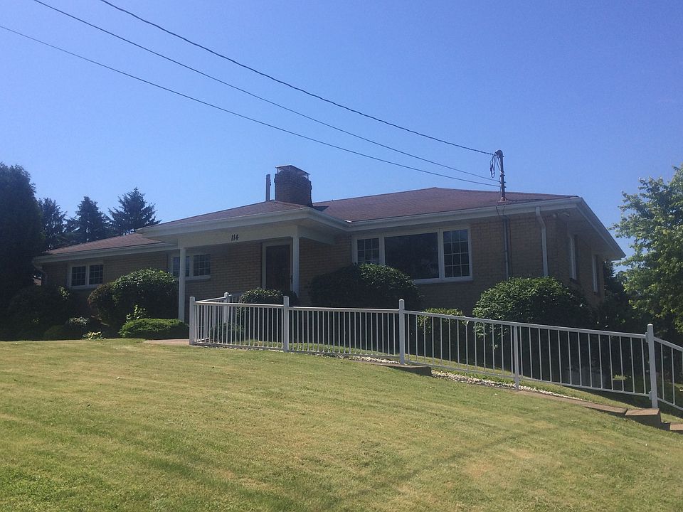 114 North Drive, Center Twp