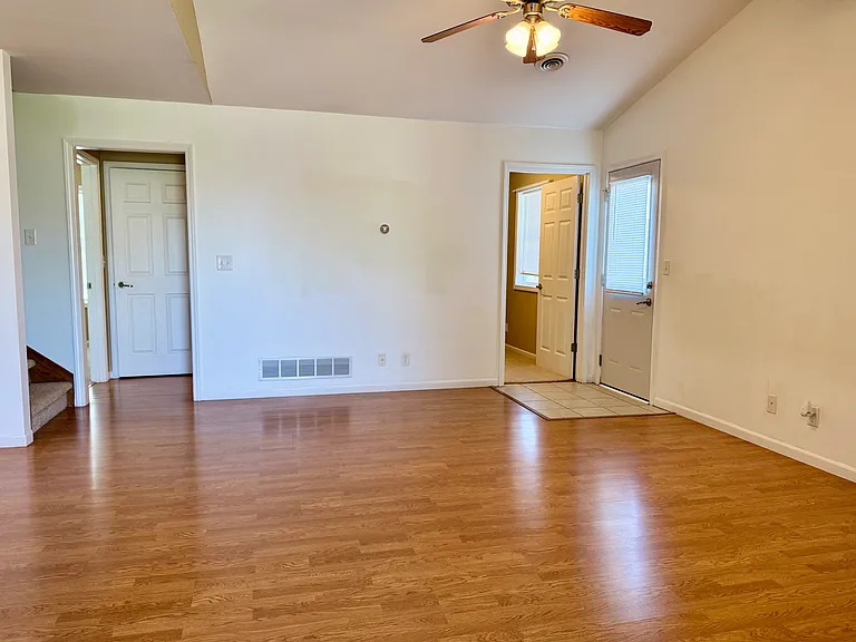 514 Brooklawn Dr — Photo 3