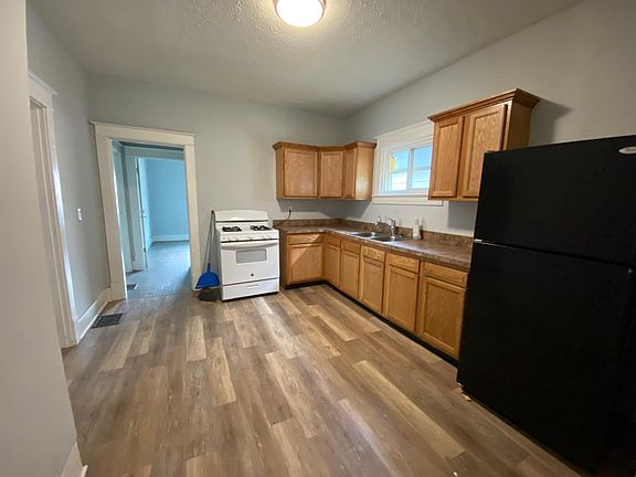 4th image of 649 N 29th St