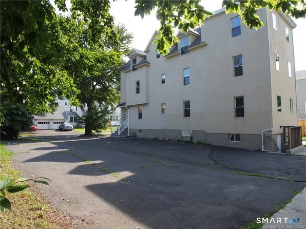 81 Longfellow Ave #2, Fairfield, CT 06825