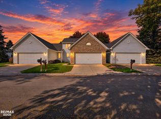 1060 Julie Dr, Davison, MI 48423