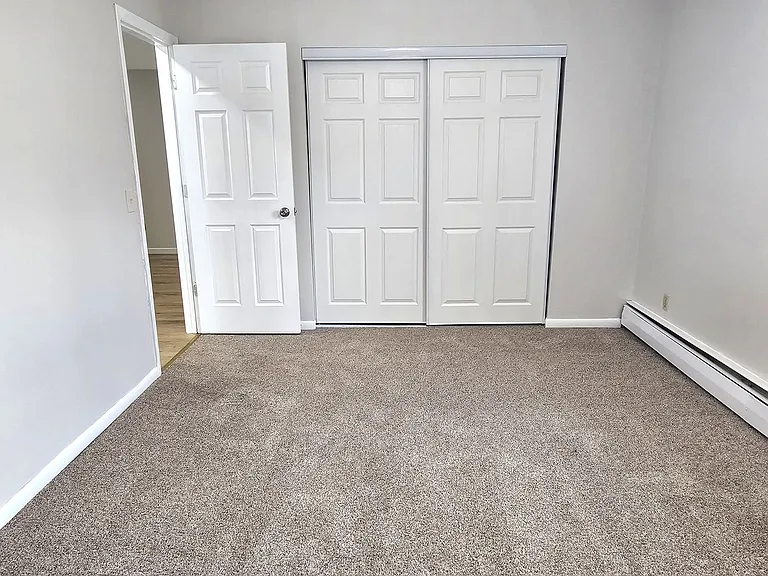 COACHLIGHT VILLAGE APARTMENTS — Photo 6