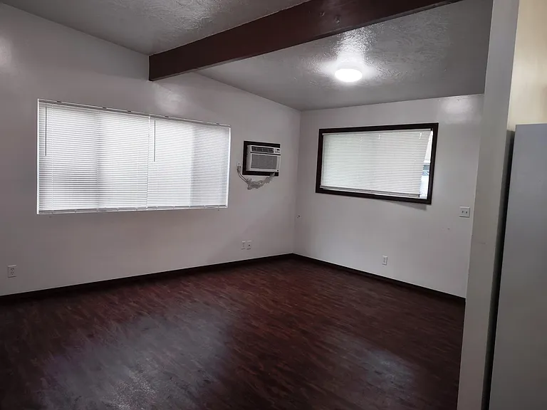 1517 N Marguerite Rd — Photo 4