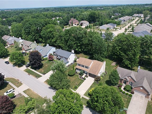 4th image of 18717 Walnut Dr