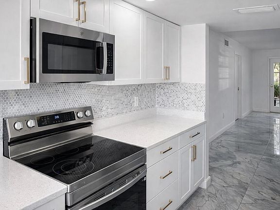 2nd image of 7043 New Post Dr APT 4
