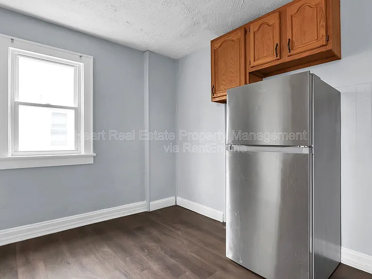1026 Ellsworth Ave — Photo 10