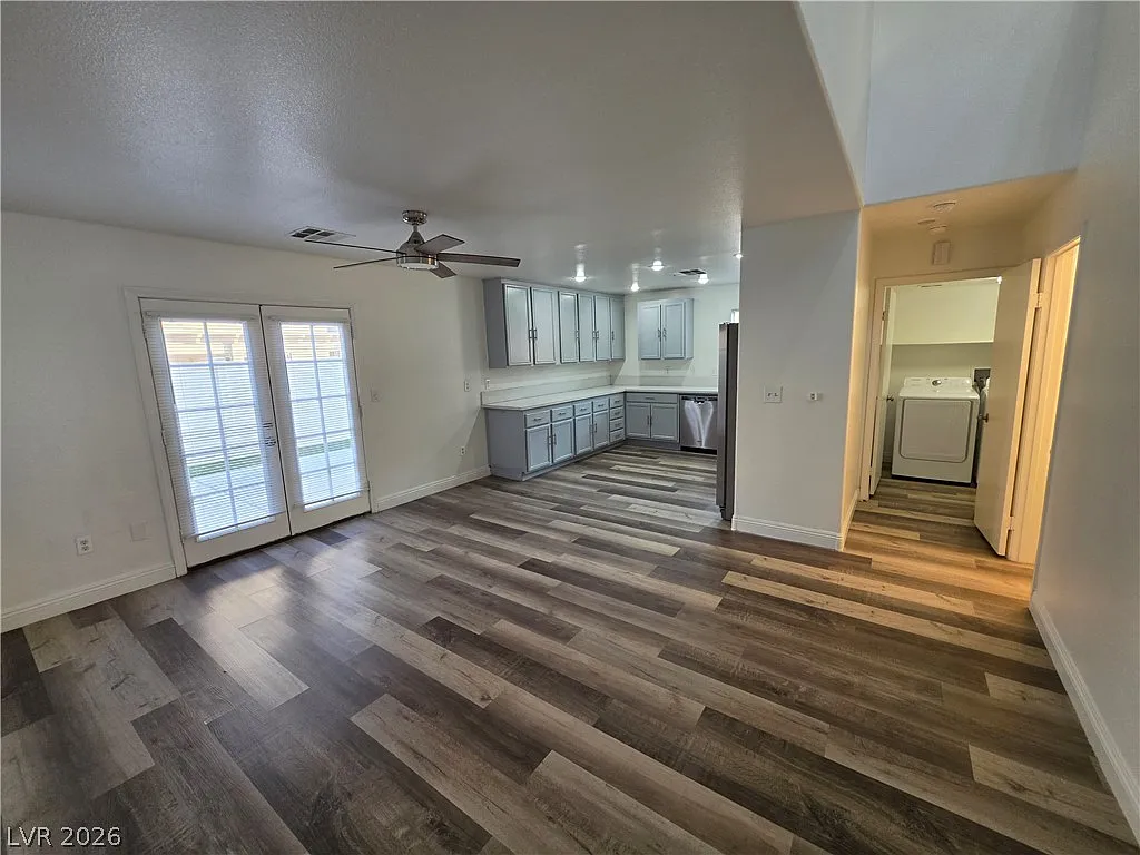 3 bed, 2.5 bath, 1347 sqft, $1,945 — Photo 4