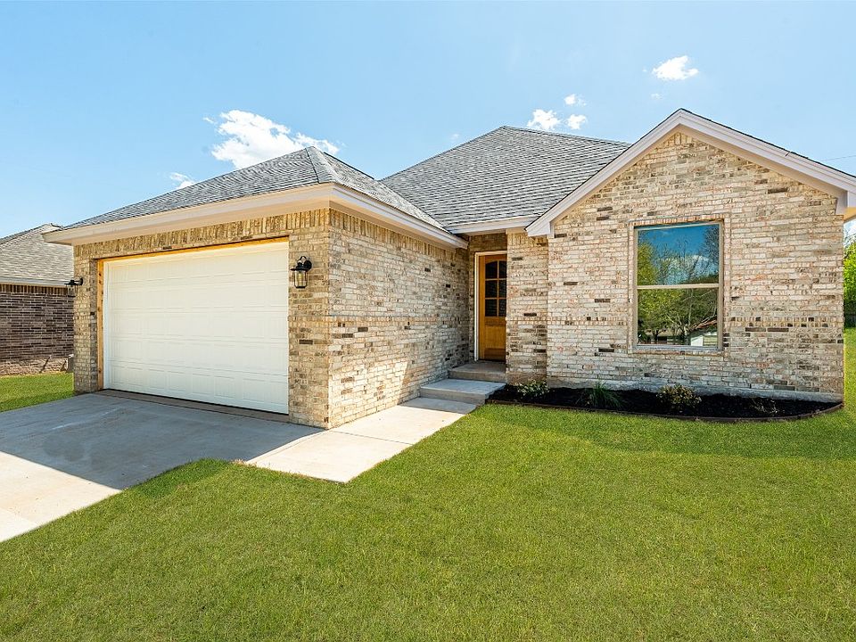 1st image of 1110 Abbie Lane Gln