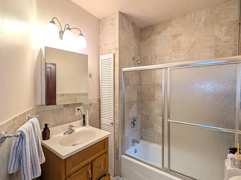 18 Chandler St #1 — Photo 9