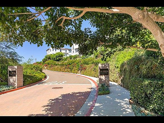 3rd image of 1838 Arroyo Willow Ln