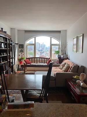 Rented by Douglas Elliman | media 33