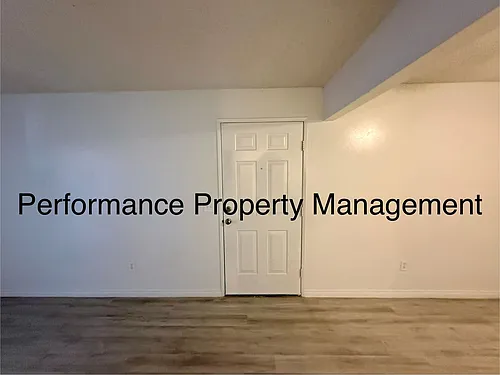 Crest View Apartments Photo 1